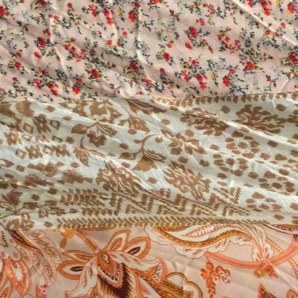 NWT GiGiO Fringed Peach/Brow Lg & Sm Floral Kimono - Picture 3 of 6